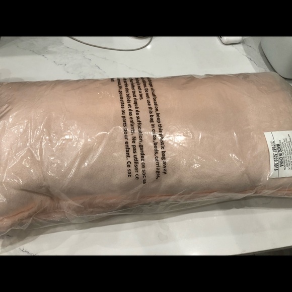 Pillows - Picture 8 of 16